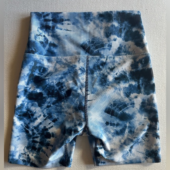 Beach Riot Tie Dye Bike Shorts Medium New With Tag - Picture 3 of 9